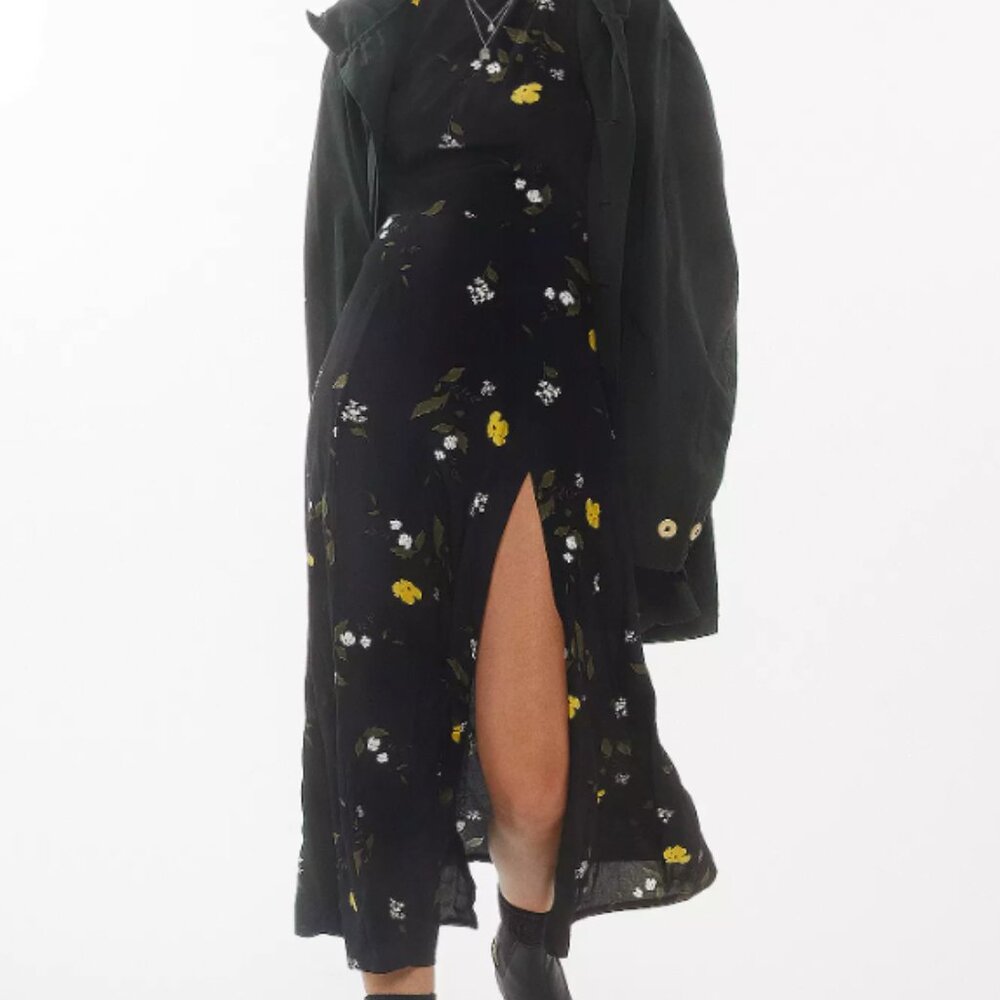 Urban Outfitters UO Lindsey Floral Slit Maxi Dress